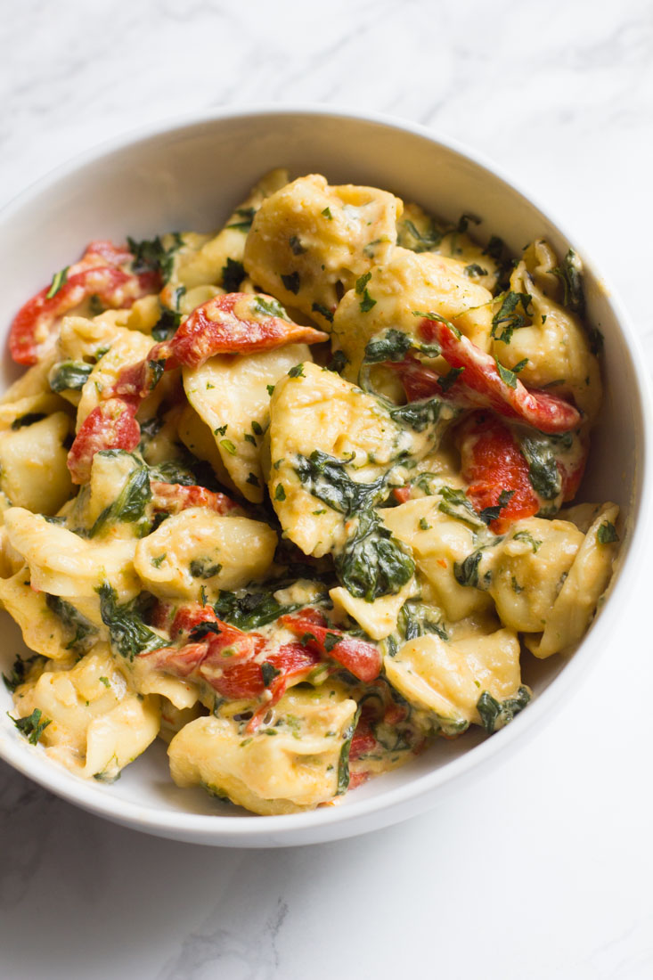 Tortellini | Roasted Red Pepper | Spinach | Tortellini with Spinach and Roasted Red Peppers | Easy | Pasta | Cheesy Tortellini | Fast Dinner