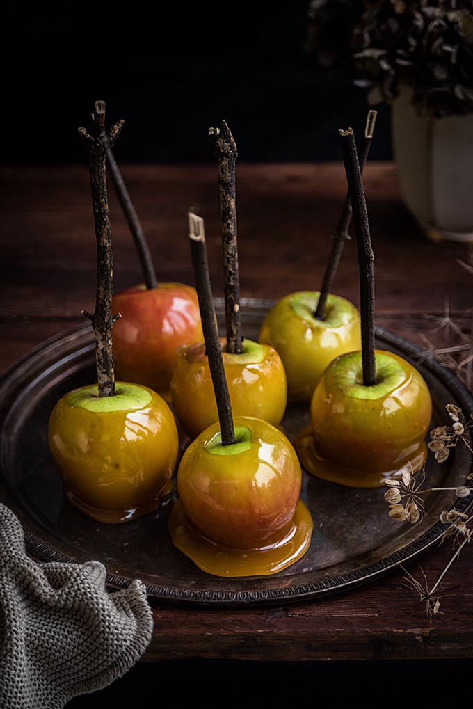 A fun and festive list of recipes to help you throw the best Halloween party! Some of our favorites are bloody red velvet poached pears, bourbon butterbeer, witchy caramel apples, oreo mummy pops, and halloween pizza potato skins!