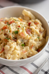 bacon jalapeno cauliflower mac and cheese in a bowl