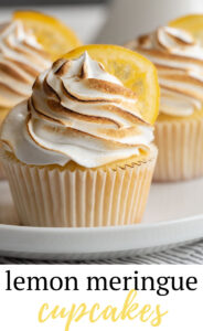 Delicious vanilla cake and a lemon marshmallow frosting make these amazing lemon meringue cupcakes. Top it with a candied lemon and your guests will fall in love!
